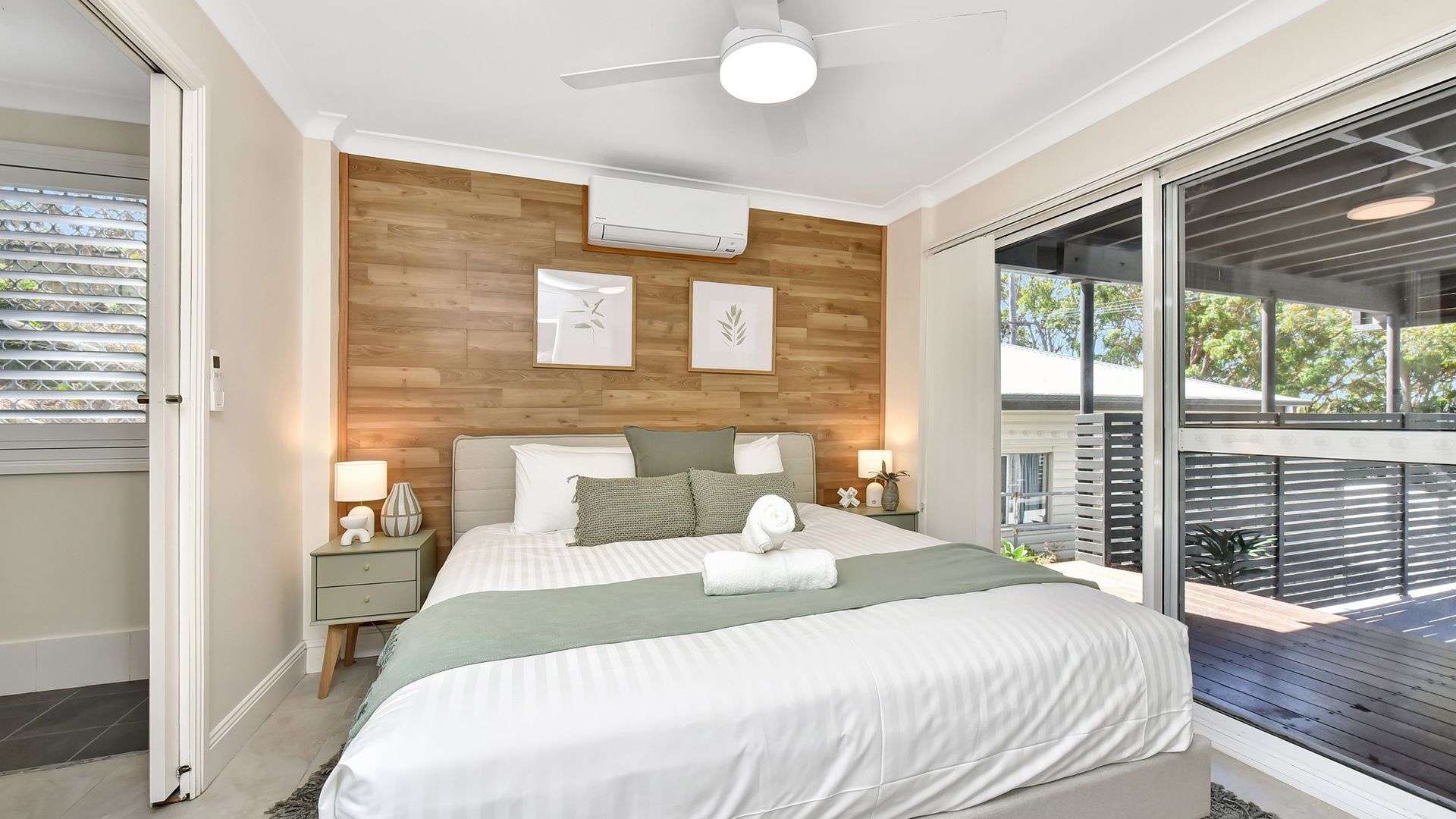 Iron/ironing board, free WiFi