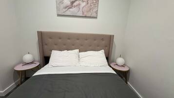 2 bedrooms, iron/ironing board, free WiFi