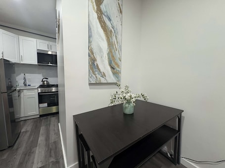 Stylish 2BR Midtown West Near Times Square
