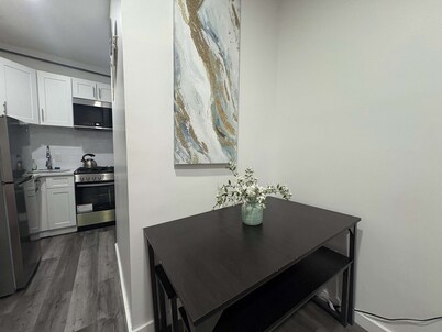 Stylish 2BR Midtown West Near Times Square