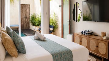 Villa, 1 chambre, piscine privée, vue piscine | Surmatelas, minibar, coffres-forts dans les chambres, rideaux occultants