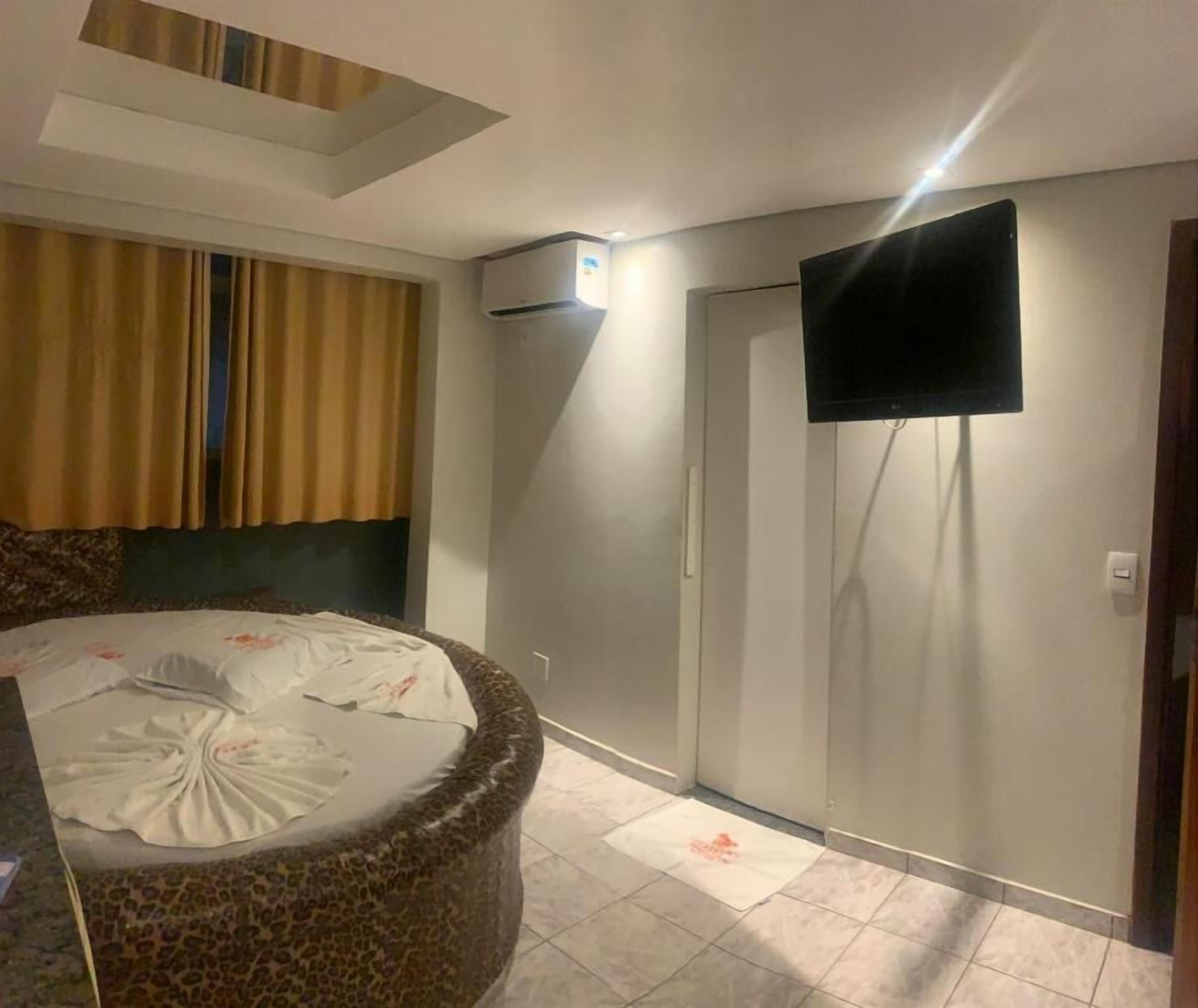 Desk, blackout drapes, free WiFi