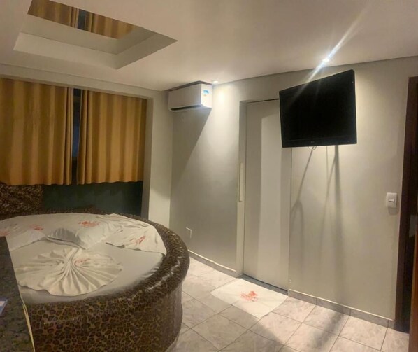 書桌、遮光窗簾/窗簾、免費 Wi-Fi