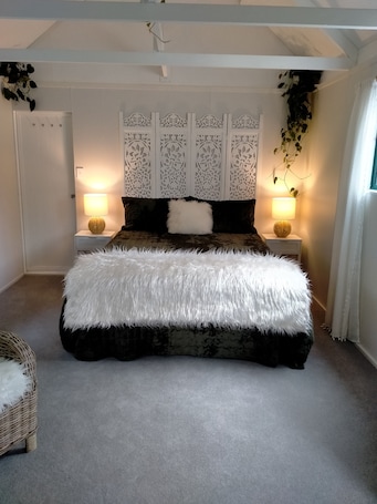 1 bedroom, free WiFi, bed sheets. A Heavenly Stay