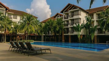 Outdoor pool, open 9:00 AM to 6:00 PM, pool umbrellas, pool loungers