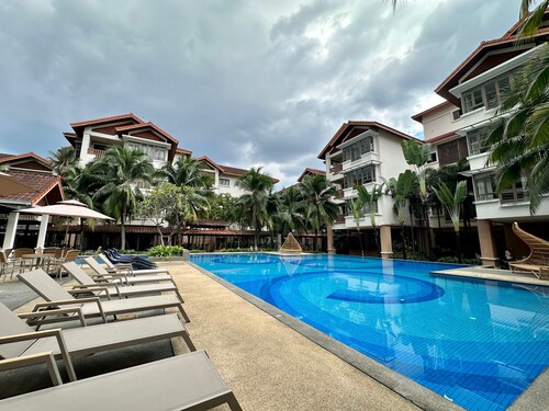 183 Ampang KLCC by Widebed