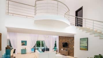 Villa, Garden View | Room amenity