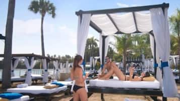 Villa, Garden View | Room amenity