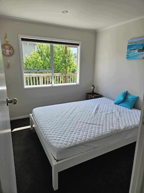 Schreibtisch, Bügeleisen/Bügelbrett, kostenloses WLAN, Bettwäsche