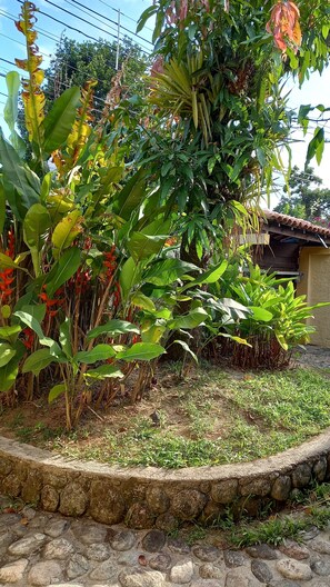 Property grounds - Chalet in Ubatuba, Itaguá Beach (Ubatuba)