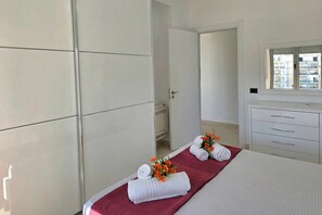 Free WiFi, bed sheets - Brisa Del Mar Beachfront Apartment 116, Durres, Albania (Durres)