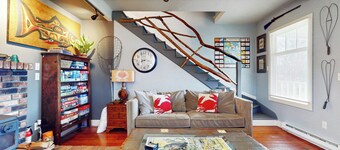 3 BR Cozy Cottage: w/ Hot Tub & WiFi