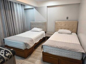 5 bedrooms, WiFi, bed sheets
