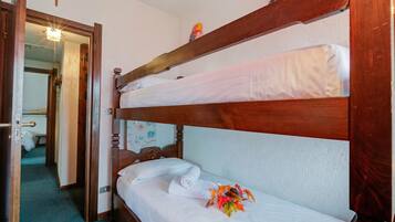 2 chambres, Wi-Fi gratuit, draps fournis
