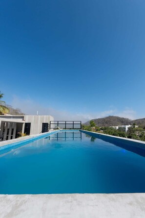 Outdoor pool - Best of BOTH Worlds!  Close to Santa Cruz but Quiet!! (Bahia Santa Cruz)