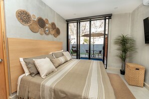 2 bedrooms, iron/ironing board, free WiFi, bed sheets - Best of BOTH Worlds!  Close to Santa Cruz but Quiet!! (Bahia Santa Cruz)