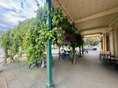 Fachada de la propiedad. Royal Exchange Hotel Burra