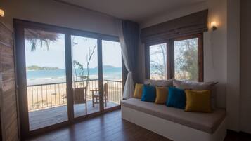Superior Villa, Balcony, Sea View | In-room safe, free WiFi