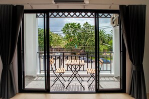 Studio, Partial Sea View | In-room safe, iron/ironing board, free WiFi