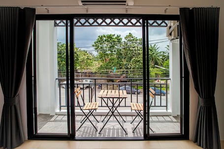 开间, 部分海景 | 客房内保险箱、熨斗/熨板、免费 WiFi