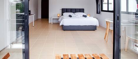 Deluxe Double Room, Partial Sea View | In-room safe, iron/ironing board, free WiFi