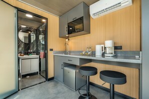 Interior - Cozy 1-bedroom cabin in adorable Tambon Choeng Thale with AC (Tambon Choeng Thale)