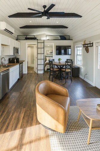 Cozy, lakeside tiny home in Arkansas farm country