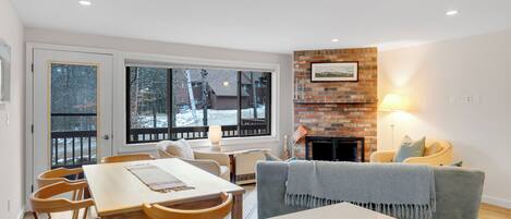 スマートテレビ、暖炉