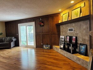 Interior - close center st. airport and shopping center single house for big family (Calgary)