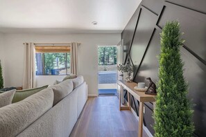 Interior - Cozy 2BR Mountain Magnolia Retreat w/ Hot Tub (Flagstaff)