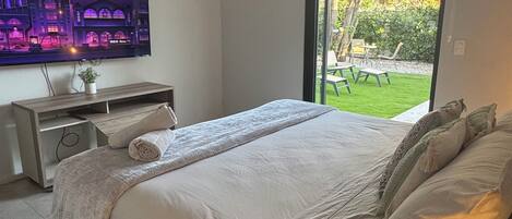 3 slaapkamers, een kluis op de kamer, een strijkplank/strijkijzer