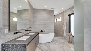 Shower, towels, soap, toilet paper - Modern Luxury in Peaceful Hollywood Hills with Epic City Views (Los Angeles)