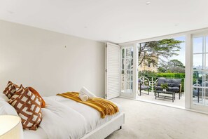 5 Schlafzimmer, Bügeleisen/Bügelbrett, WLAN, Bettwäsche