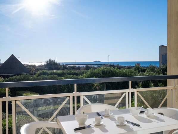 Apartment | Exterior - Retreat for 8 With Shared Pool (Agde)