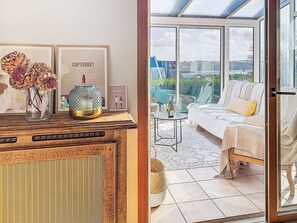 TV - Le Clozic by Interhome (Locquirec)