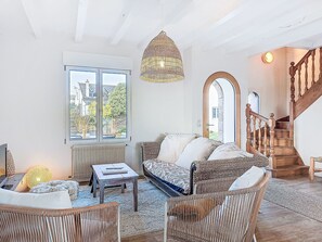 TV - Le Clozic by Interhome (Locquirec)