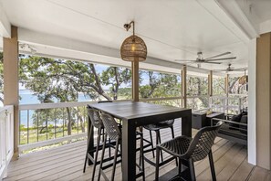 Outdoor dining - Waterfront Canyon Lake Retreat: Dogs Welcome! (Canyon Lake)