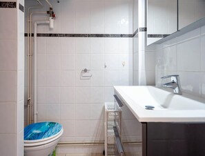 Apartment | Bathroom - Le Colisee Ndeg33 - ST4 (Agde)