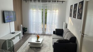 Living area - New 2-room apartment in Plaisir, near Versailles and Paris (Plaisir)