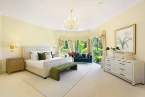 デスク、アイロン / アイロン台、WiFi