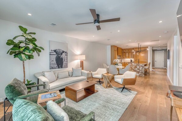 Living area - Upscale Condo | Pool & Hot Tub | Steps to Lake LBJ (Horseshoe Bay)