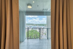 Interior - Upscale Condo | Pool & Hot Tub | Steps to Lake LBJ (Horseshoe Bay)