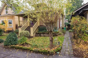 Exterior - #StayinMyDistrict Sellwood+Cozy King Suite (Portland)