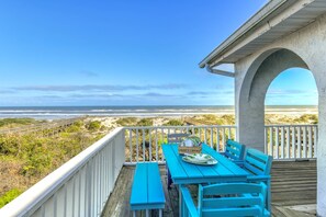 Outdoor dining - Oceanfront Home! Spectacular Sunrise and Sunset Views, Private Boardwalk to Beach, Two Balconies! (St. Augustine)