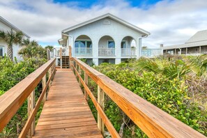 Terrace/patio - Oceanfront Home! Spectacular Sunrise and Sunset Views, Private Boardwalk to Beach, Two Balconies! (St. Augustine)