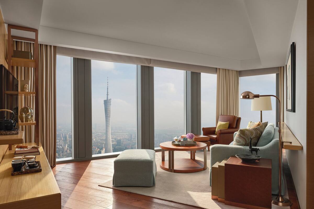 Suite, 1 Schlafzimmer (Canton Tower View) | Wohnzimmer