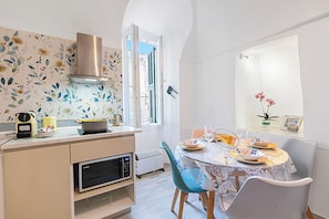 Apartamento standard, vários quartos (Casa di Ta') | Opções para refeição