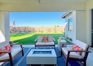 Terrace/patio - Modern Palm Desert Home, Community Pool, Spa, Gym (Palm Desert)