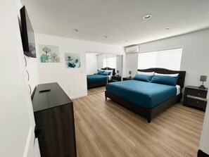 3 bedrooms, iron/ironing board, WiFi, bed sheets - 3 Br House by Disneyland and LA (La Habra)