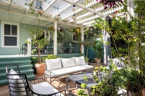 Terrace/patio - Luxe Victorian Retreat • Walk to Downtown (San Diego)